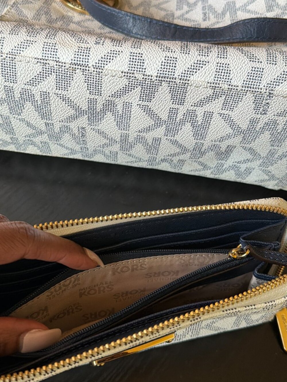 Navy Blue and White Michael Kors Tote and wallet bundle - Picture 9 of 13